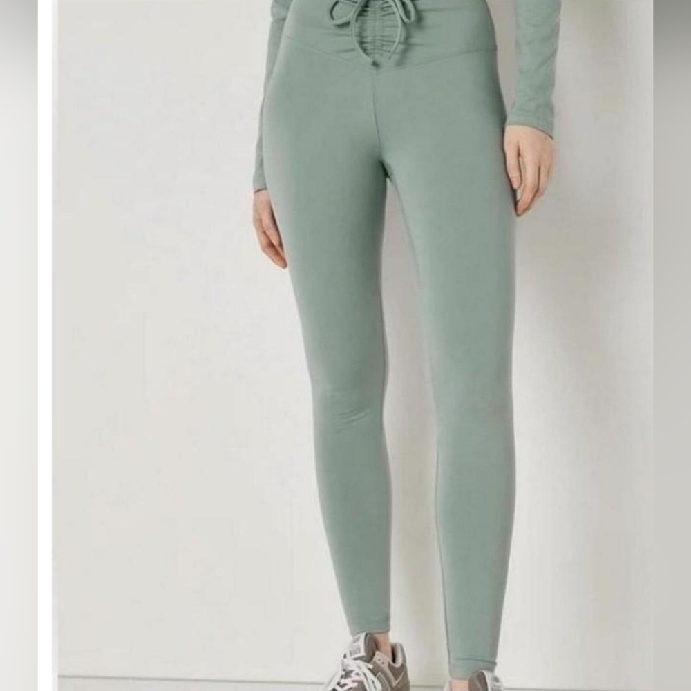 Victoria Secrets High-Waist Leggings